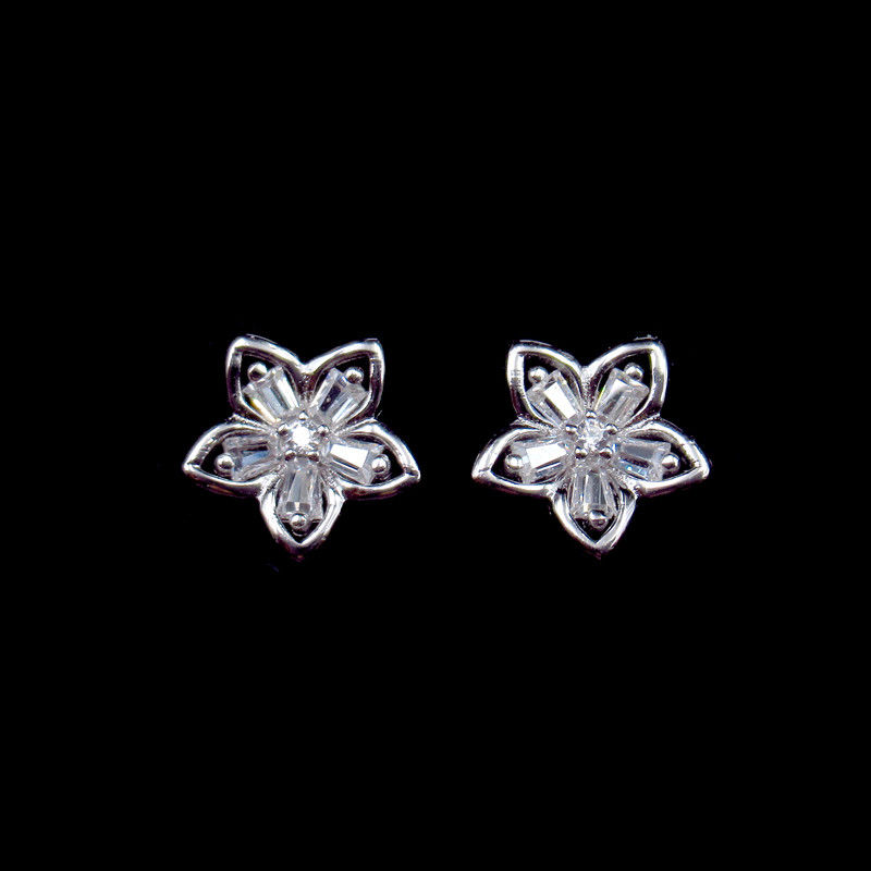 Flower Silver Cubic Zirconia Earrings For Anniversary , Engagement