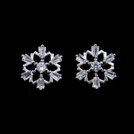 Personalized Silver Cubic Zirconia Earrings , Zircon Copper Flower Charm Cute Stud Earrings For Women